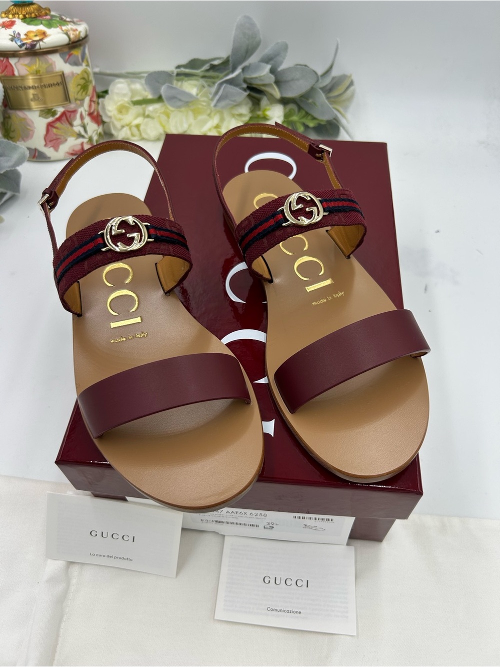 Women's Gucci interlocking G web stripe leather sandals size 39.5 maide in Italy